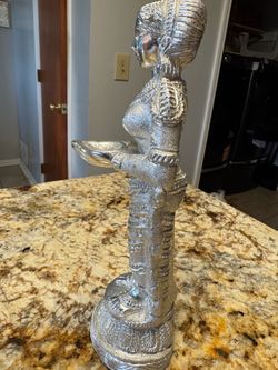 Statue