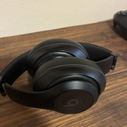 Beats Studio Pro