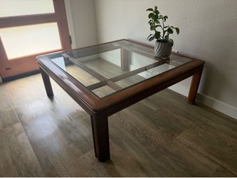 GRAND Coffee Table - Drexel heritage - glass and wood lattice - delivery available
