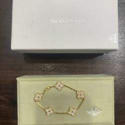 Gold and diamond bracelet