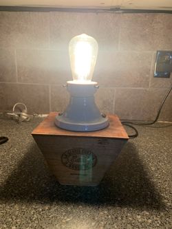 Cigarbox lamp