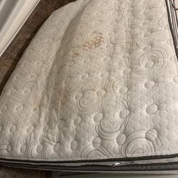 Queen Size Mattress Free 