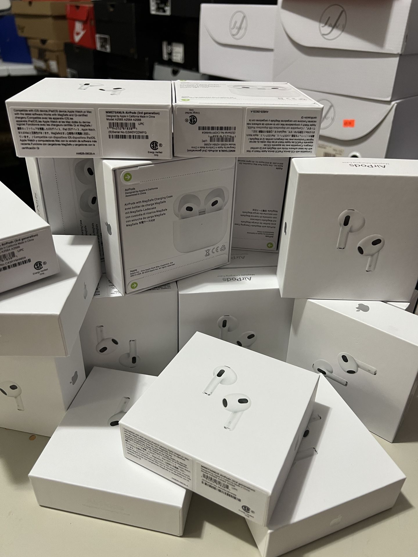 AirPods (3rd generation) Designed by Apple in Calitoria Made