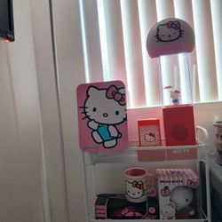 Hello Kitty Bundle 