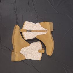 UGG Dahlia Lace Cowboy Boots Size 3