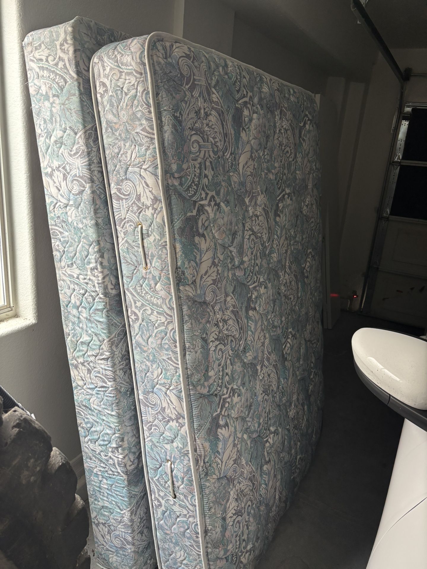 Full Mattress And Box Spring