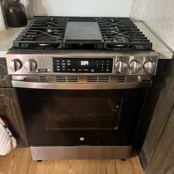 Like New Stove And Oven