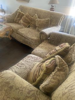 Living Room Set (3 Pieces)