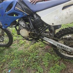 Yz85 Top An Bottom Rebuild Only Ran 2 Tanks Then We Sat It Down Clutch Cable Loose Will Crank An Run With Gas