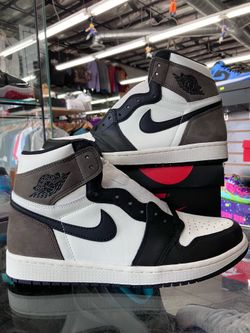 Air Jordan 1 Retro High Dark Mocha