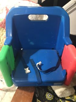 Toddler booster dining seat