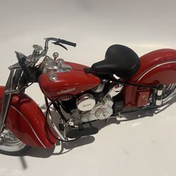  Guiloy Indian Chief 348 (1948) Die Cast Motorcycle 1:6 Scale #16226.