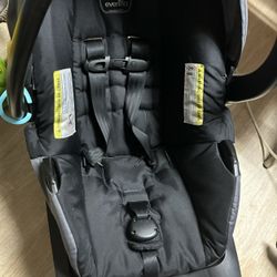 accident free evenflo car seat in good condition