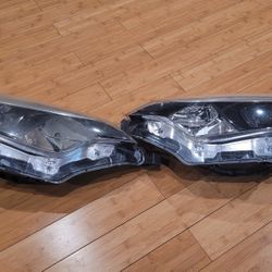 2014-2016 Toyota Corolla Left Drivers Side  Headlight 