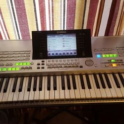 Yamaha Tyros 
