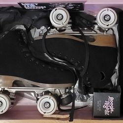 Women's Moon Boot Roller Skates Size 6 