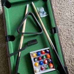 Mini Pool Table *New*