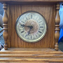 Vintage Rhythm Watch Co Solid Oak Clock Westminster.