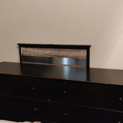 Dresser Set