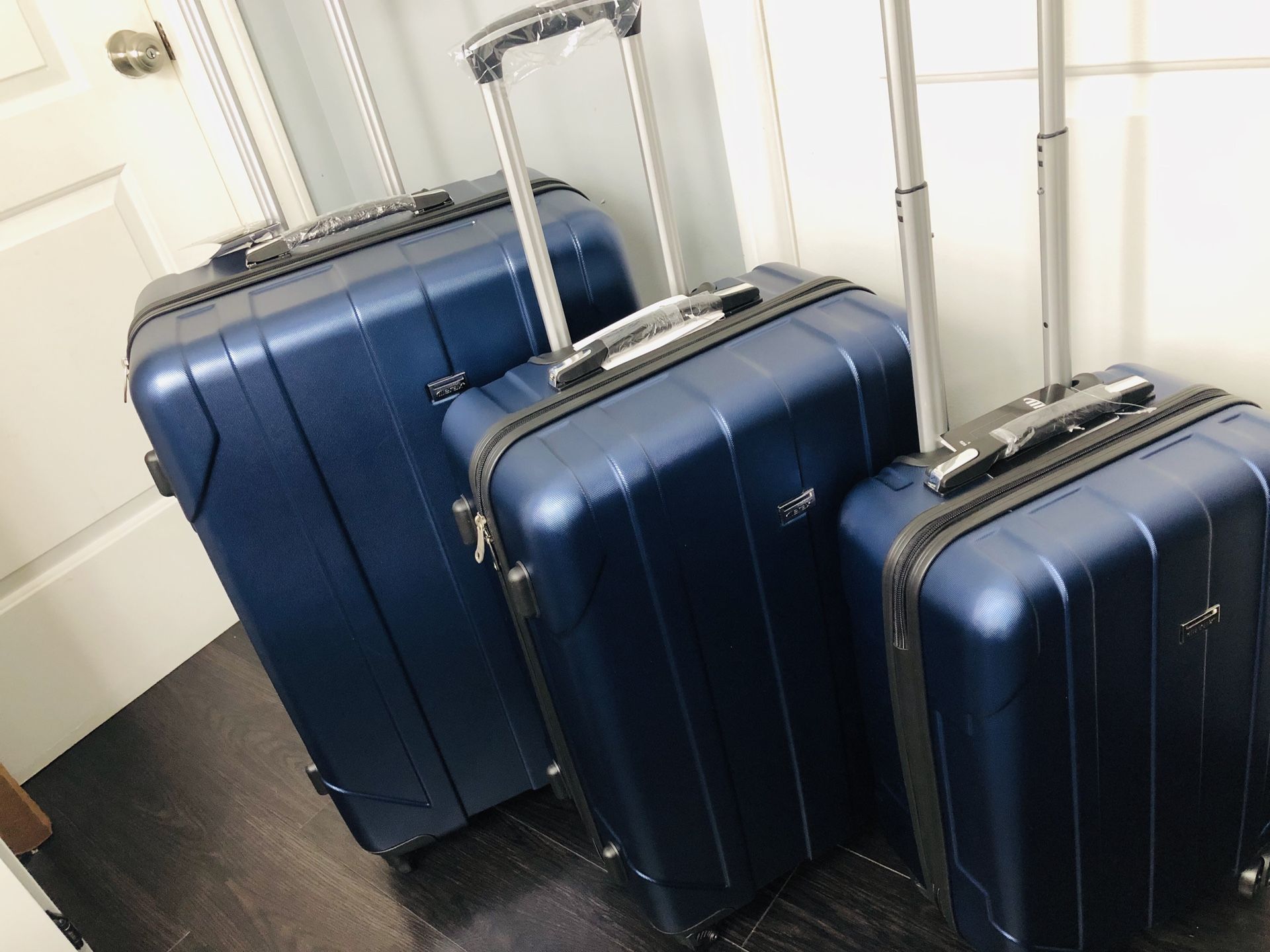 Brand new 3 piece luggage