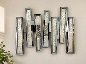 dern mirrored wall art with crystal accents (tipo “crushed diamond / glam decor”