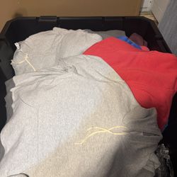 Hoodies And Crewneck Sweaters 