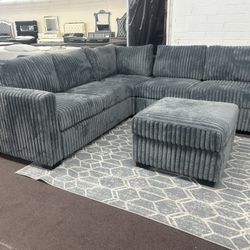 Sectional With Ottoman & Rug $600