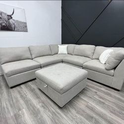 VERY DEMURE BRAND NEW LIGHT GREY MODULAR SECTIONAL SAME DAY DELIVERY 