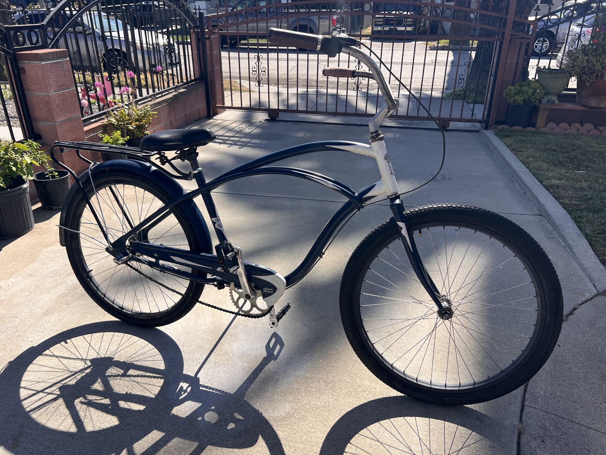 Electric, Super Deluxe Harley Davison Beach Cruiser