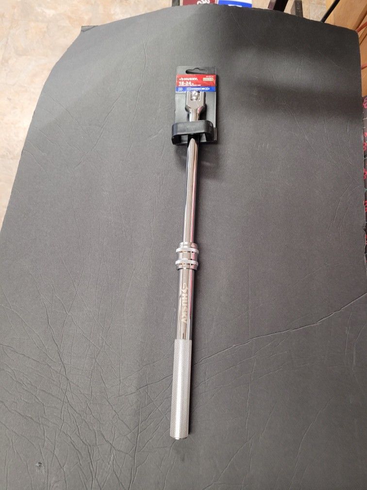 Husky 1/2" Drive 18-24" Extendable Breaker Bar