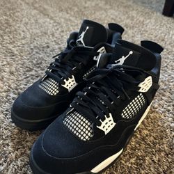 MINT Jordan 4 White Thunder (Size 10)