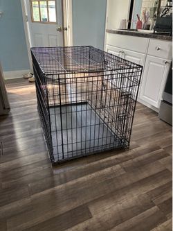 Metal dog crate