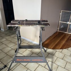 Black & Decker Folding Workbench