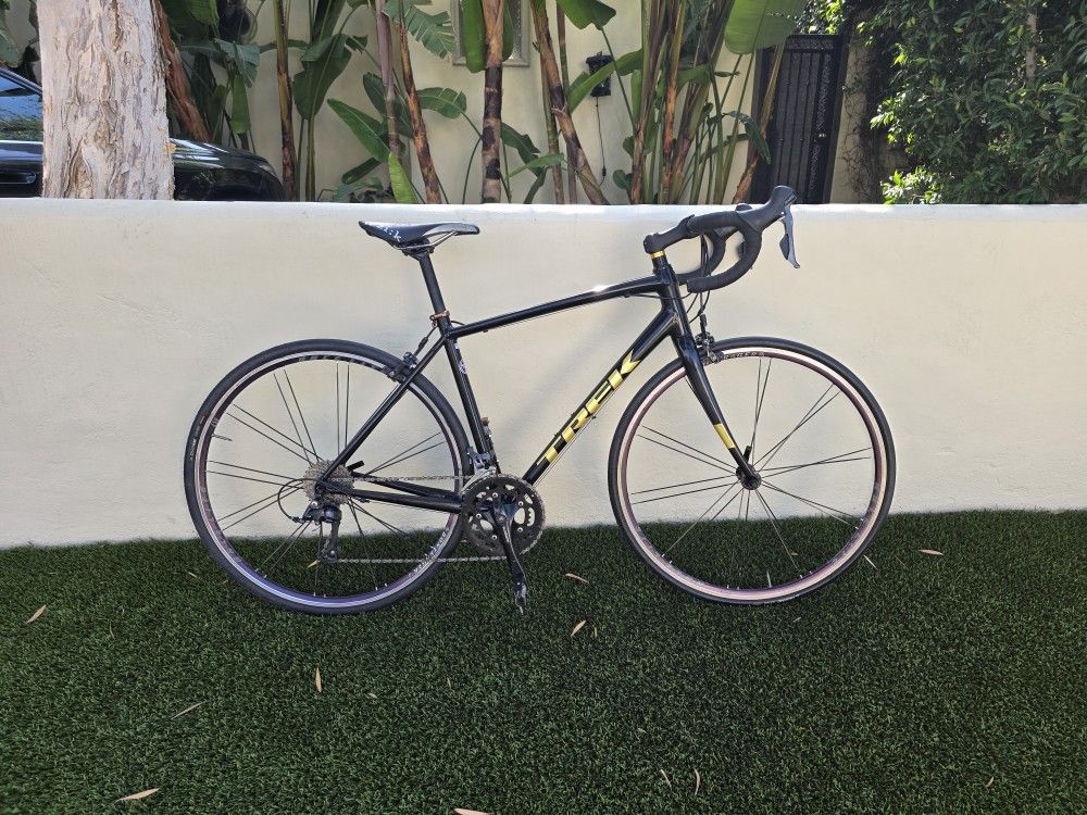 2023 Trek Domane AL 2 Road Bike 