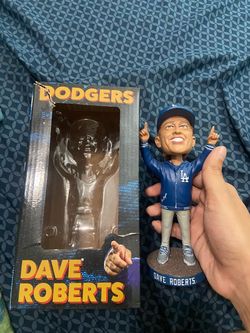 Dave Roberts Bobblehead box damaged