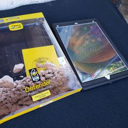 Is big Ipad Pro 12.9 gold edition 2018 2nd Gen brand new Conditions $280! Firm or trade for PSA CGC BECKETT cards