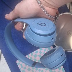 Beats Solo 4  With Fast Charging Cord And Adapter