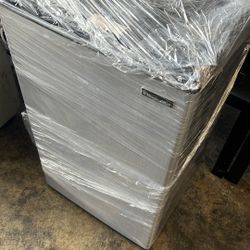Magic Chef Mini Fridge