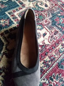 New size 8 suede small wedge Clark's if up there available