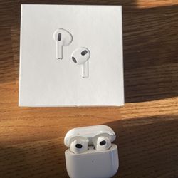 AirPods Gen 3