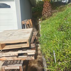 FREE PALLETS!