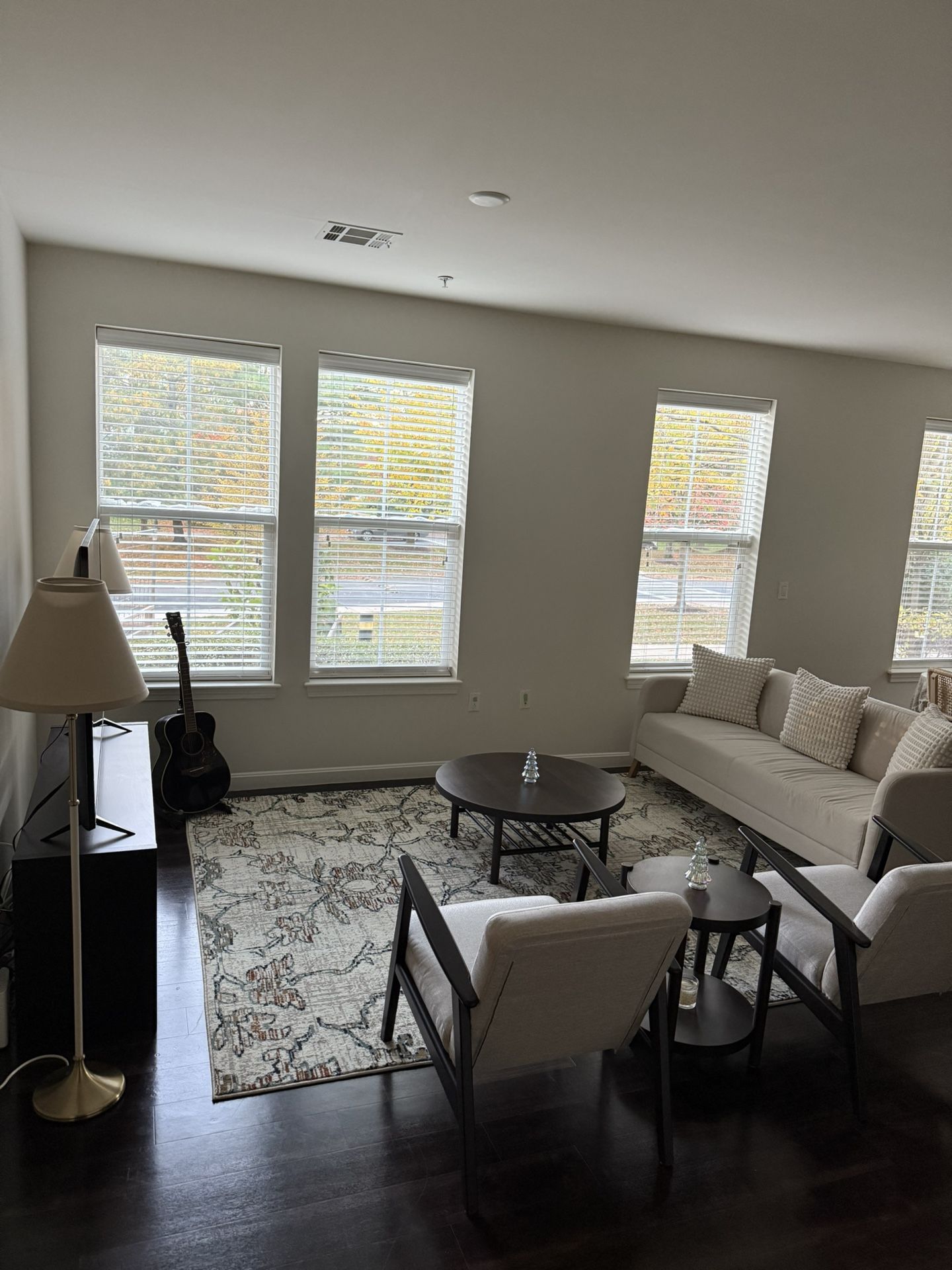 Best Deal - Scratch less, New Very Elegant Living Room Set