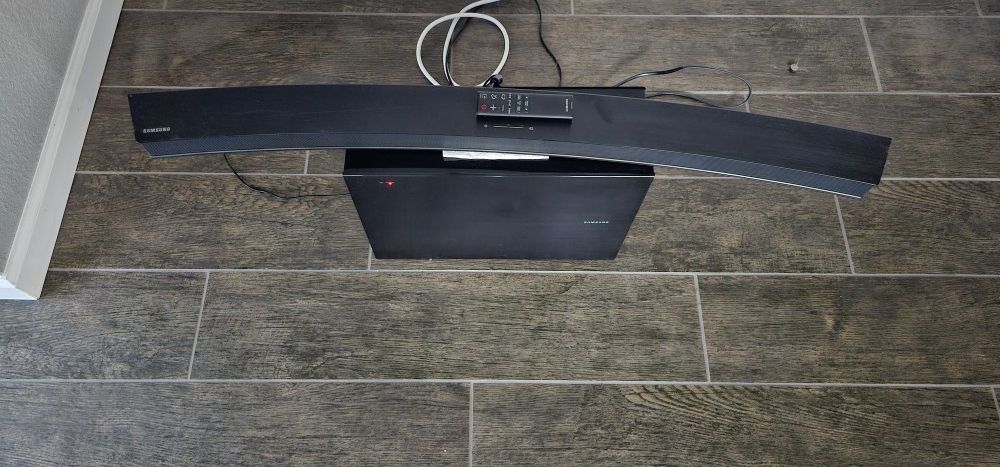 Samsung Soundbar HW-J4000 J Series