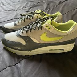 HUF X Nike Air Max - 10.5 M / 12 W