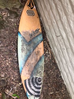 Kids surfboard it’s tiny