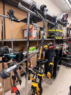 FLEXVOLT 60V MAX 17 in. Cordless Battery Powered Attachment Capable Trimmer