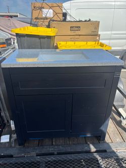 32 inch Porcelain Vanity