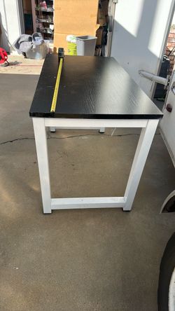 Metal frame table