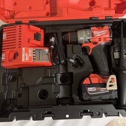 MILWAUKEE M18 FUEL Hammer Drill