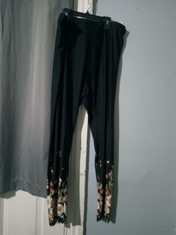 Black Floral Hem Leggings
